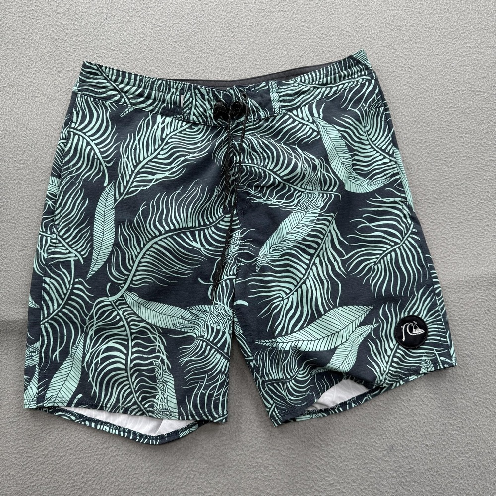 Quiksilver Swim Shorts Mens 30 Green Tropical Leaf Trunks Stretch Lined Beach